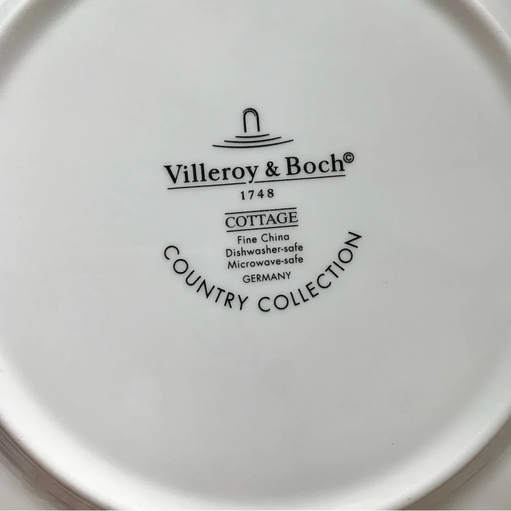 Villeroy & Boch SET of 2 Cottage Berries 8” Salad Plates Country Collection Red